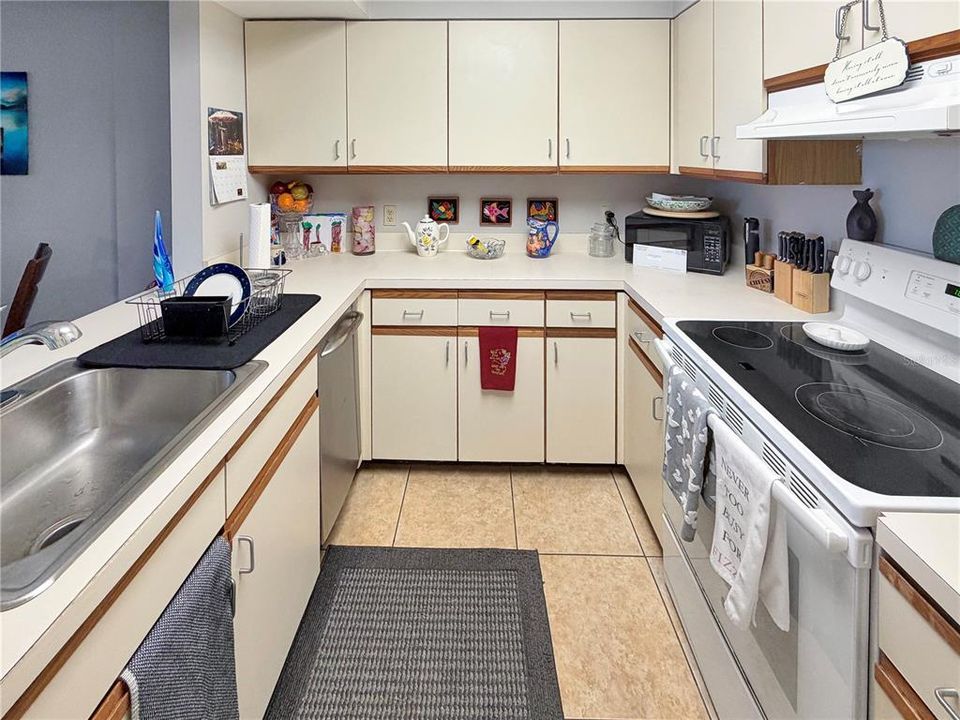 На продажу: $135,000 (1 спален, 1 ванн, 750 Квадратных фут)