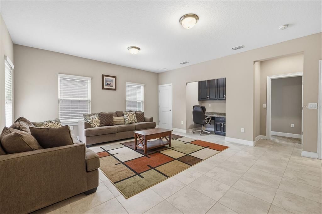 Active With Contract: $575,000 (4 beds, 3 baths, 3260 Square Feet)