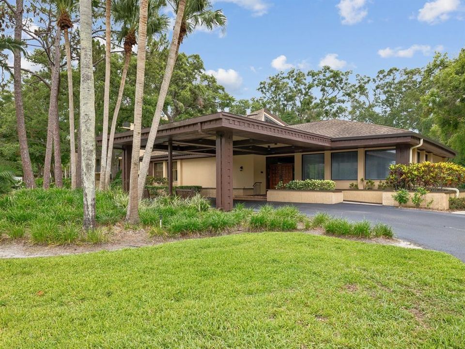 For Sale: $249,900 (2 beds, 2 baths, 1390 Square Feet)