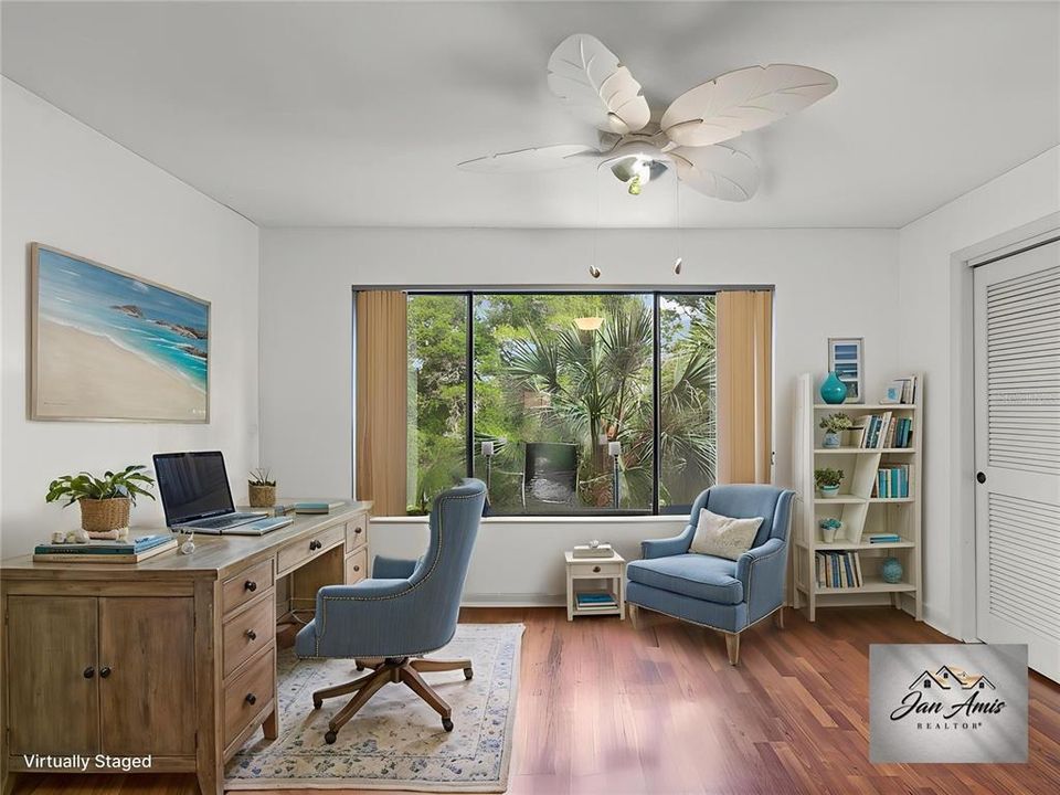 For Sale: $249,900 (2 beds, 2 baths, 1390 Square Feet)
