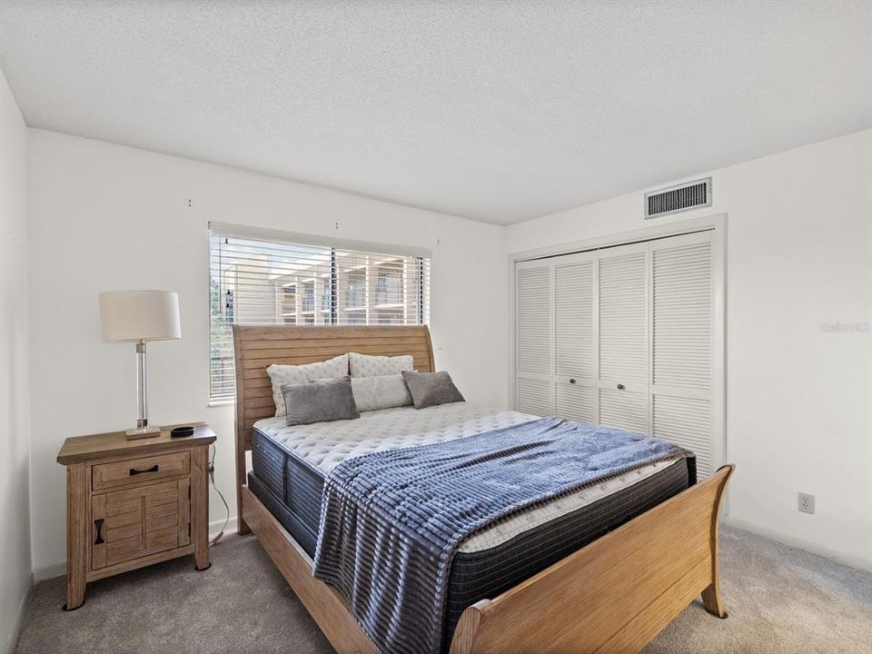 For Sale: $249,900 (2 beds, 2 baths, 1390 Square Feet)