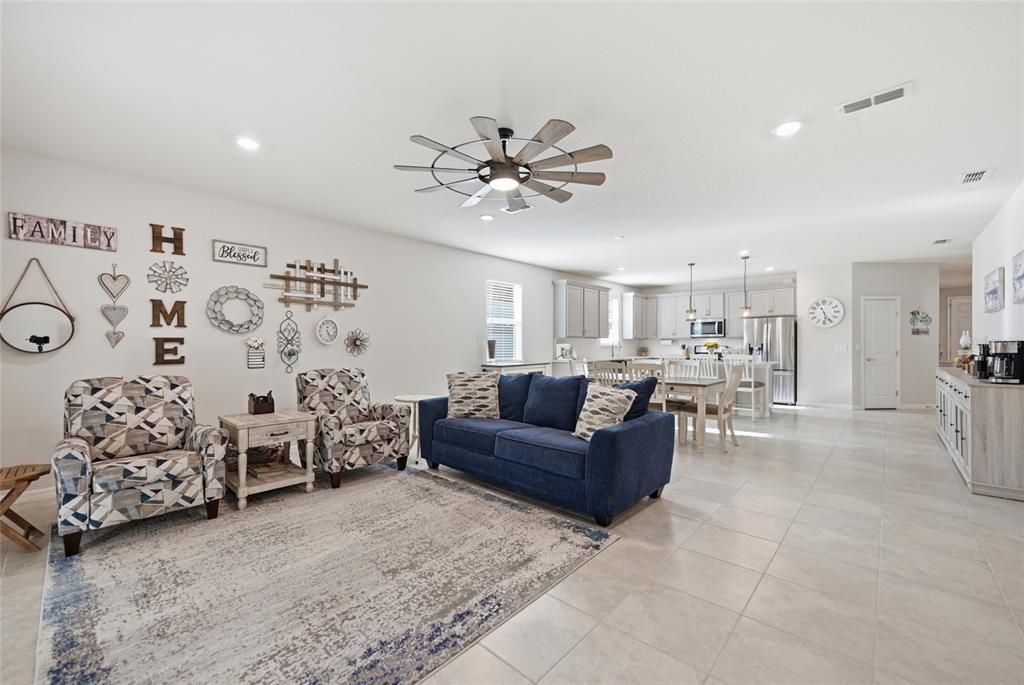 For Sale: $449,000 (3 beds, 2 baths, 2103 Square Feet)