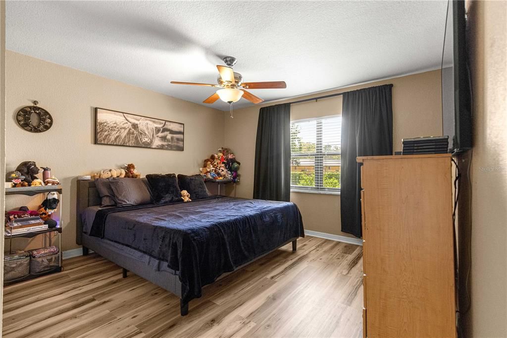 For Sale: $135,000 (2 beds, 2 baths, 1148 Square Feet)