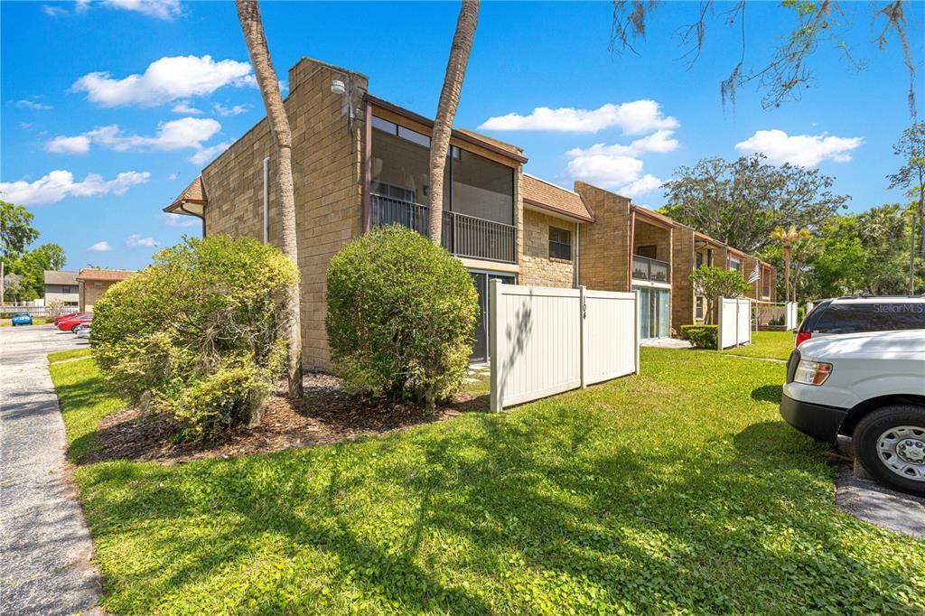 For Sale: $135,000 (2 beds, 2 baths, 1148 Square Feet)