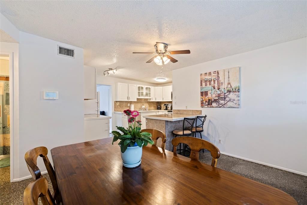 Active With Contract: $325,000 (3 beds, 2 baths, 1144 Square Feet)