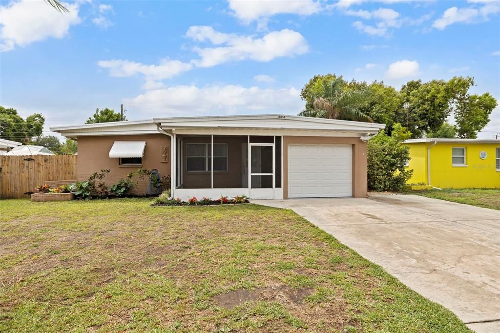 Active With Contract: $325,000 (3 beds, 2 baths, 1144 Square Feet)