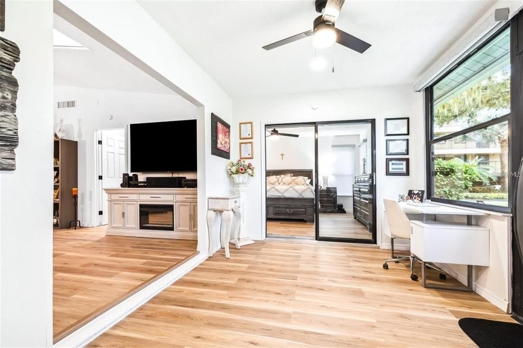 Active With Contract: $2,200 (2 beds, 2 baths, 1320 Square Feet)