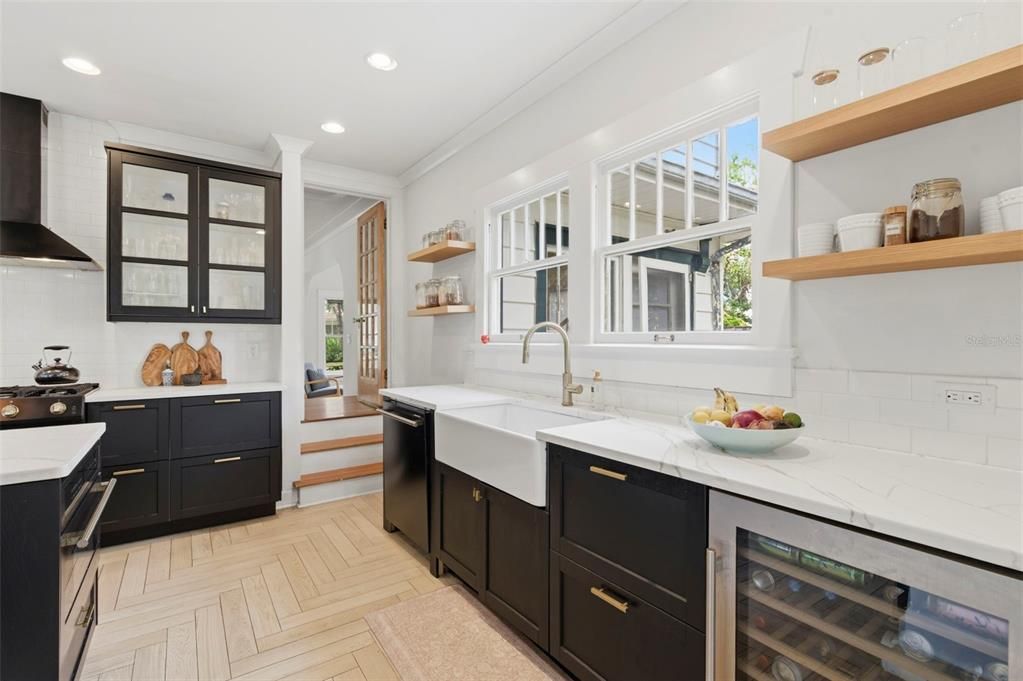 Activo con contrato: $1,549,000 (5 camas, 3 baños, 3011 Pies cuadrados)