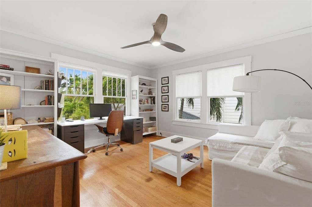 Activo con contrato: $1,549,000 (5 camas, 3 baños, 3011 Pies cuadrados)