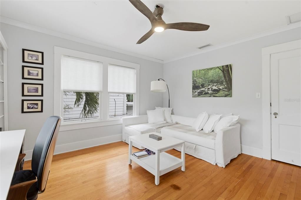Activo con contrato: $1,549,000 (5 camas, 3 baños, 3011 Pies cuadrados)