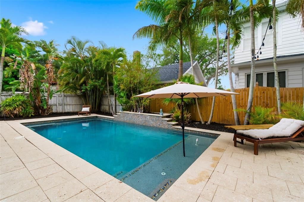 Activo con contrato: $1,549,000 (5 camas, 3 baños, 3011 Pies cuadrados)