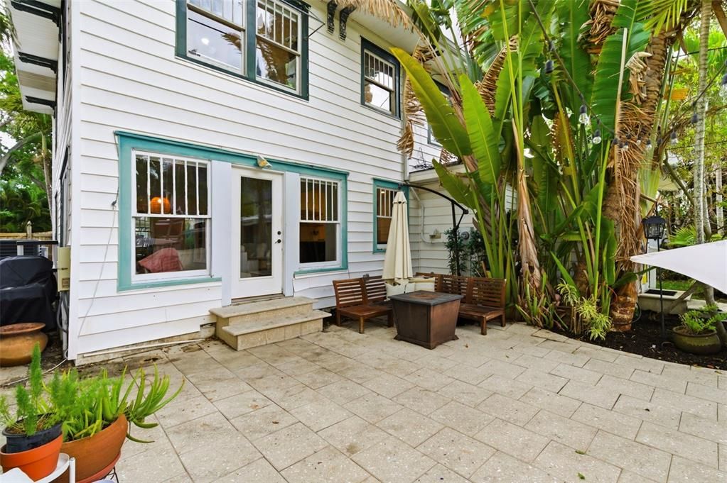 Activo con contrato: $1,549,000 (5 camas, 3 baños, 3011 Pies cuadrados)