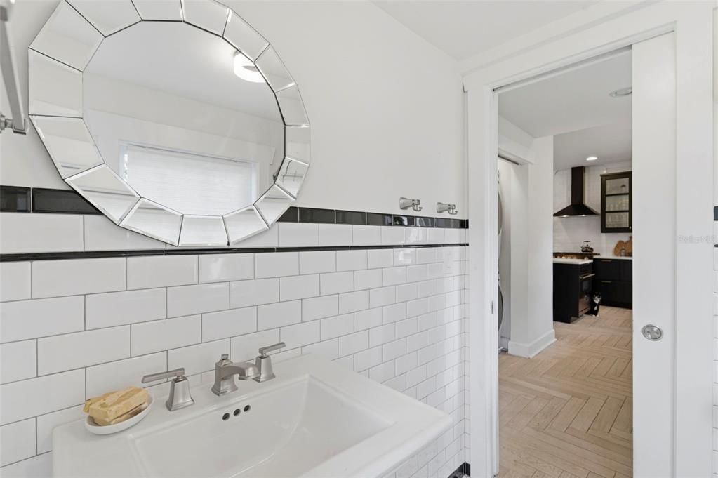 Activo con contrato: $1,549,000 (5 camas, 3 baños, 3011 Pies cuadrados)