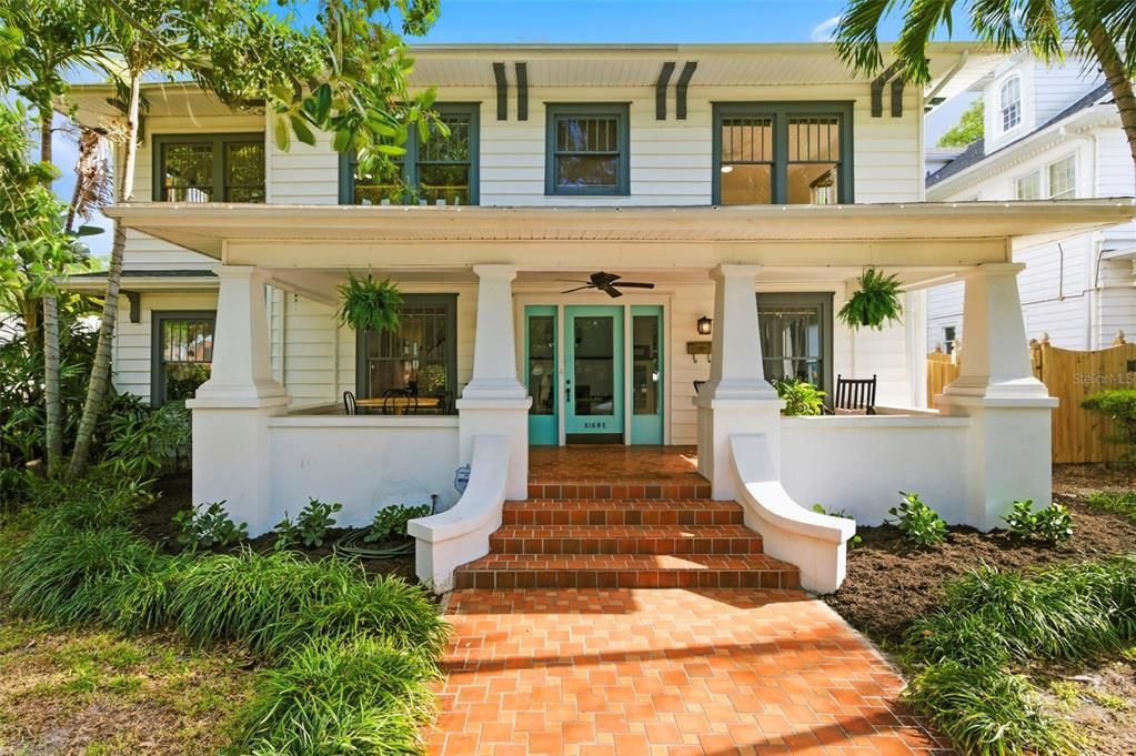Activo con contrato: $1,549,000 (5 camas, 3 baños, 3011 Pies cuadrados)
