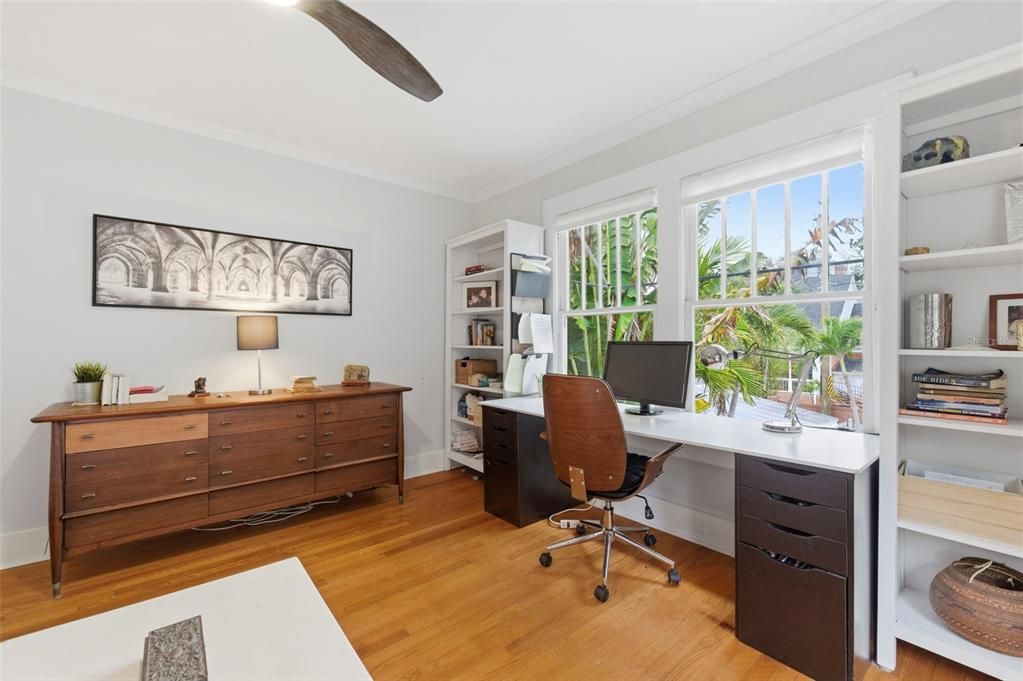 Activo con contrato: $1,549,000 (5 camas, 3 baños, 3011 Pies cuadrados)