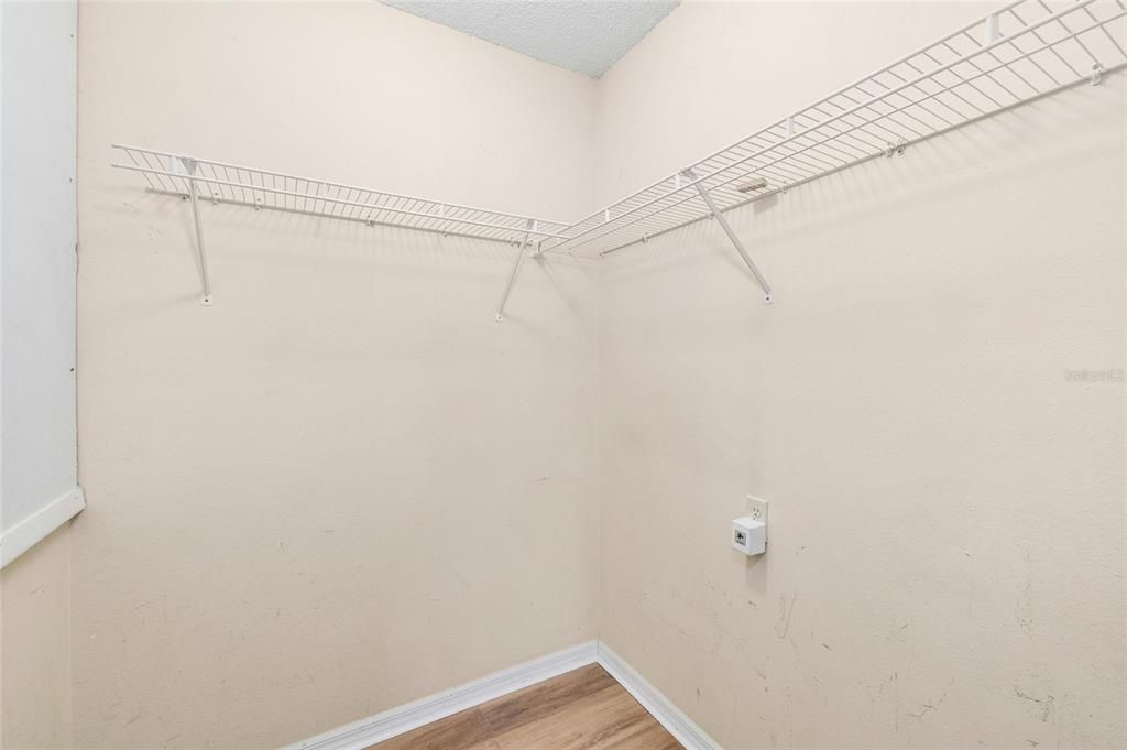 Activo con contrato: $200,000 (2 camas, 2 baños, 1159 Pies cuadrados)