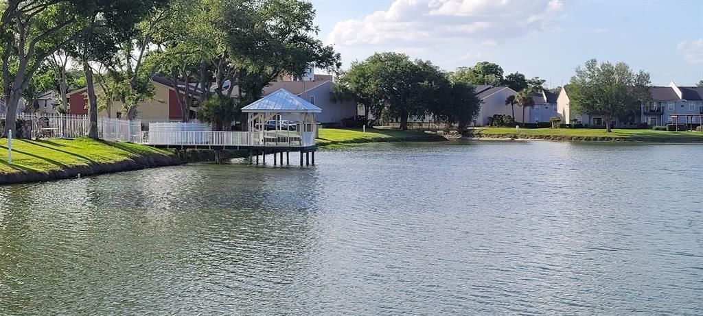 For Sale: $125,000 (1 beds, 1 baths, 598 Square Feet)
