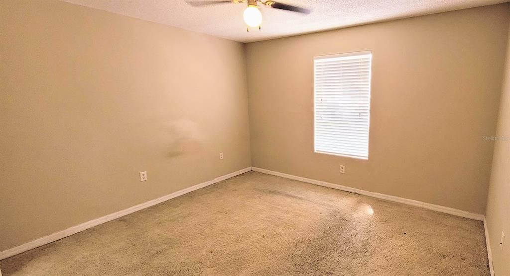For Sale: $125,000 (1 beds, 1 baths, 598 Square Feet)