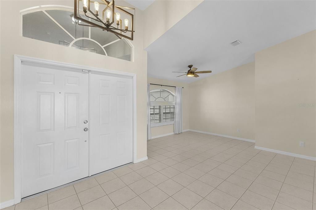 For Sale: $385,000 (3 beds, 2 baths, 2025 Square Feet)