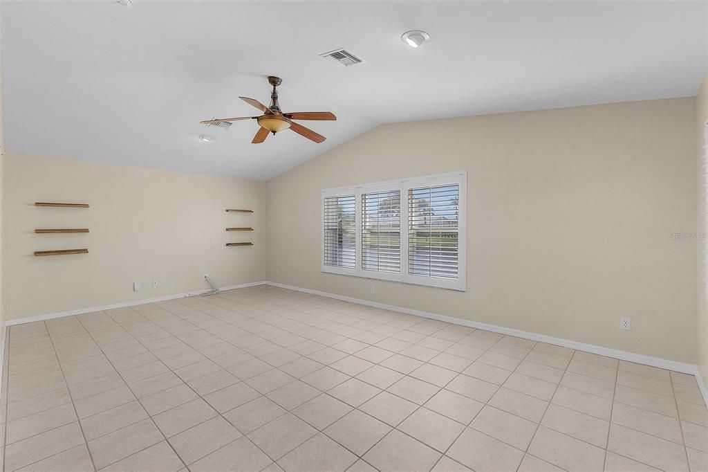 For Sale: $385,000 (3 beds, 2 baths, 2025 Square Feet)