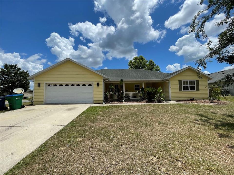 For Rent: $2,495 (4 beds, 2 baths, 1914 Square Feet)
