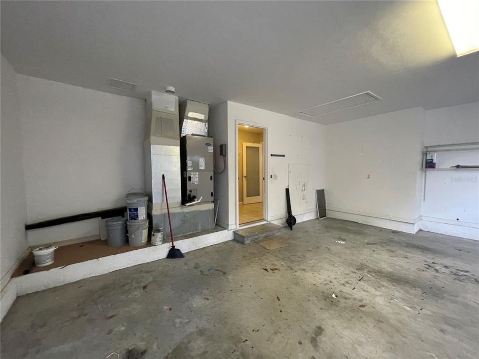 For Rent: $2,495 (4 beds, 2 baths, 1914 Square Feet)