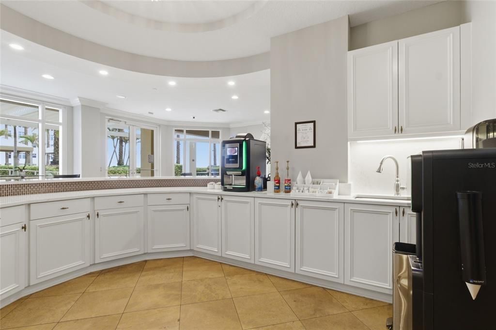 En Venta: $2,350,000 (3 camas, 2 baños, 1973 Pies cuadrados)