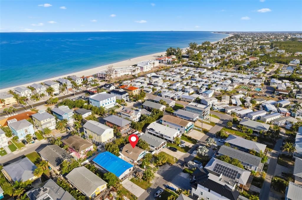 For Sale: $1,099,000 (5 beds, 3 baths, 1903 Square Feet)
