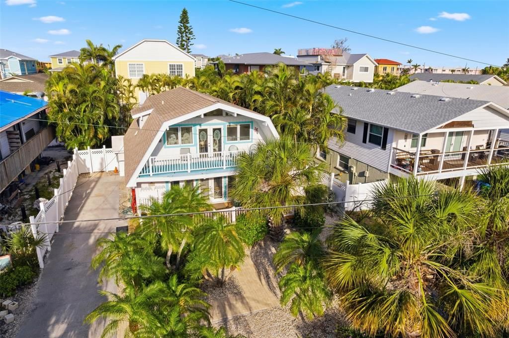 For Sale: $1,099,000 (5 beds, 3 baths, 1903 Square Feet)