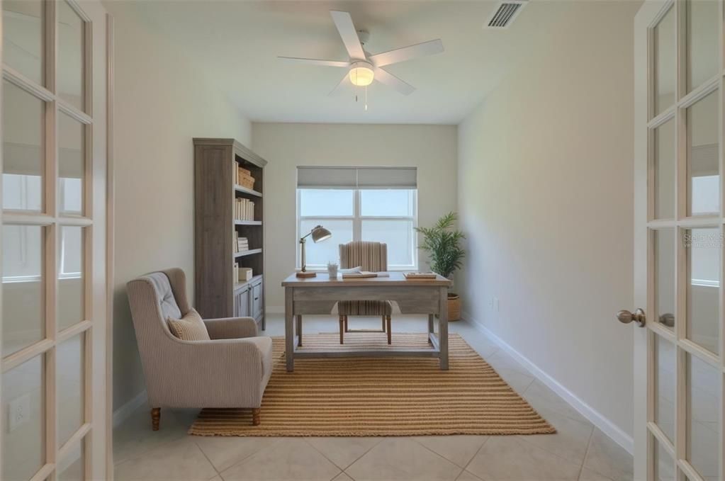Activo con contrato: $515,000 (4 camas, 3 baños, 2550 Pies cuadrados)