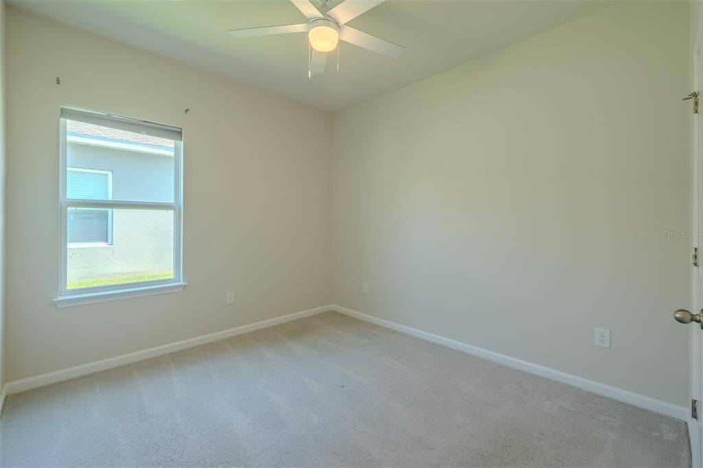 Activo con contrato: $515,000 (4 camas, 3 baños, 2550 Pies cuadrados)