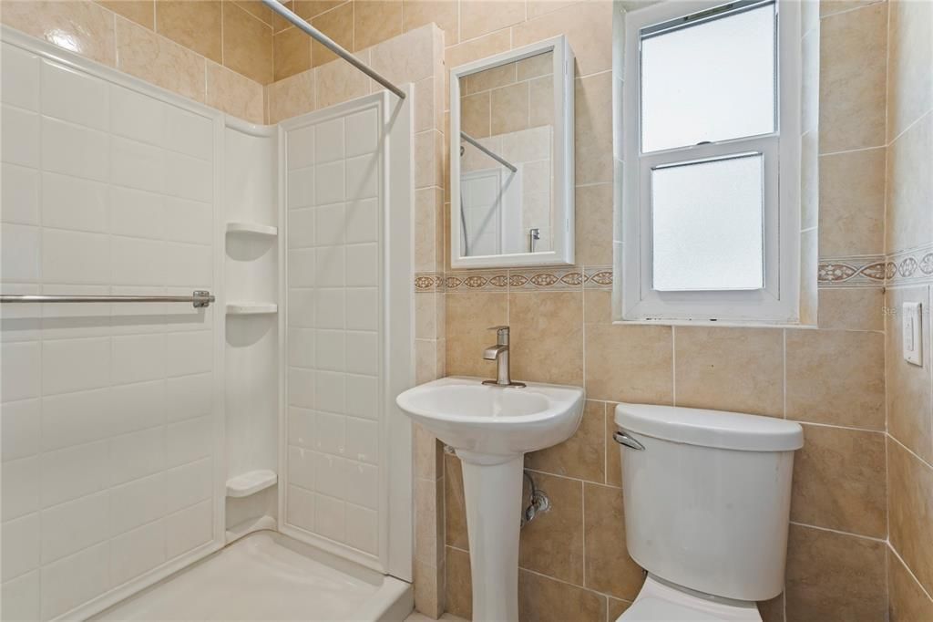 En Venta: $534,000 (3 camas, 2 baños, 1807 Pies cuadrados)