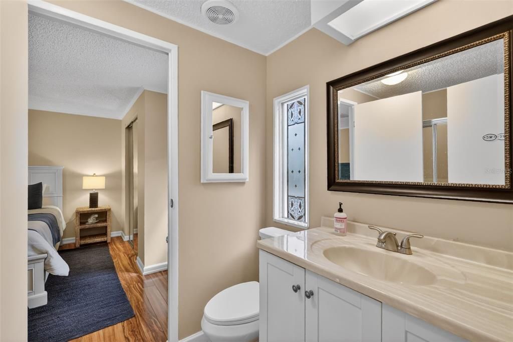 Active With Contract: $249,900 (2 beds, 2 baths, 1654 Square Feet)