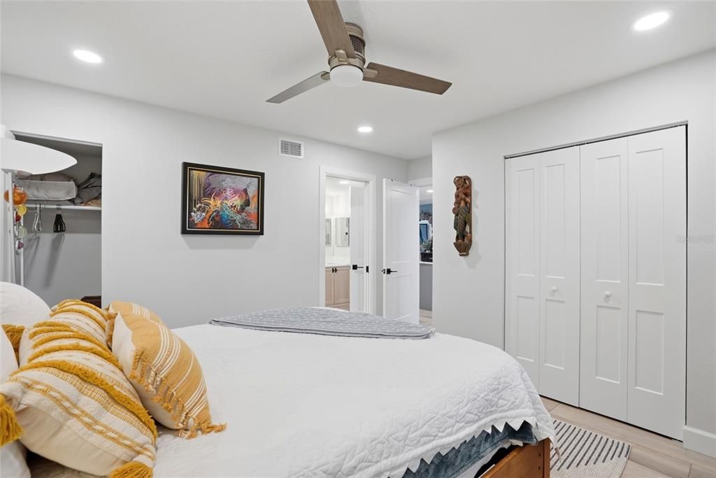 En Venta: $799,000 (2 camas, 2 baños, 1365 Pies cuadrados)