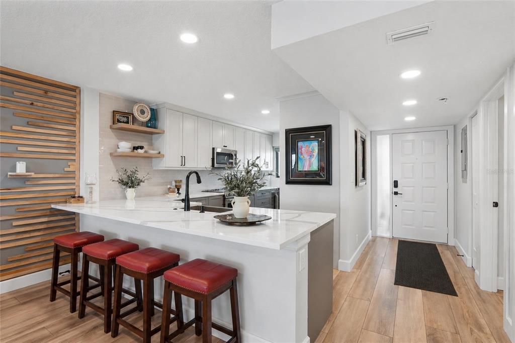 En Venta: $799,000 (2 camas, 2 baños, 1365 Pies cuadrados)