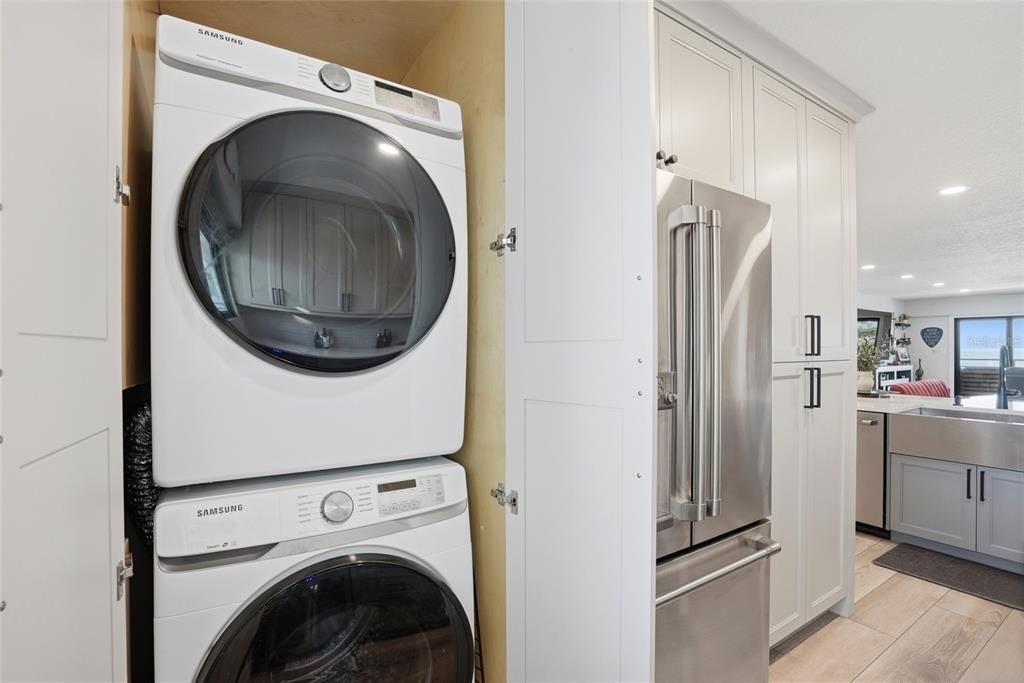 En Venta: $799,000 (2 camas, 2 baños, 1365 Pies cuadrados)