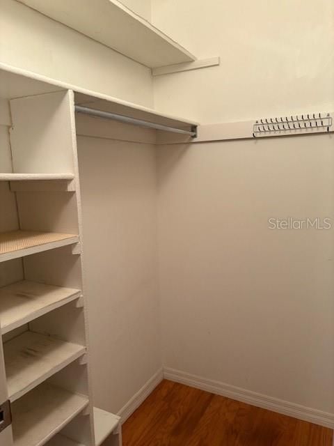 合同活跃: $165,000 (2 贝兹, 2 浴室, 1272 平方英尺)