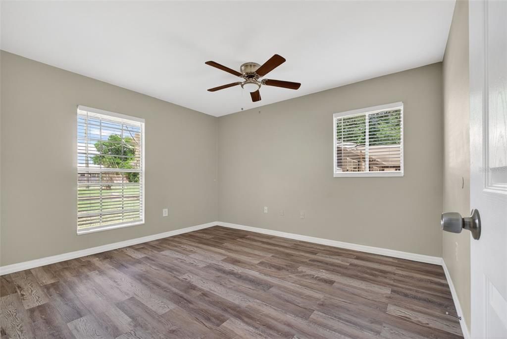 Active With Contract: $236,900 (3 beds, 2 baths, 1334 Square Feet)