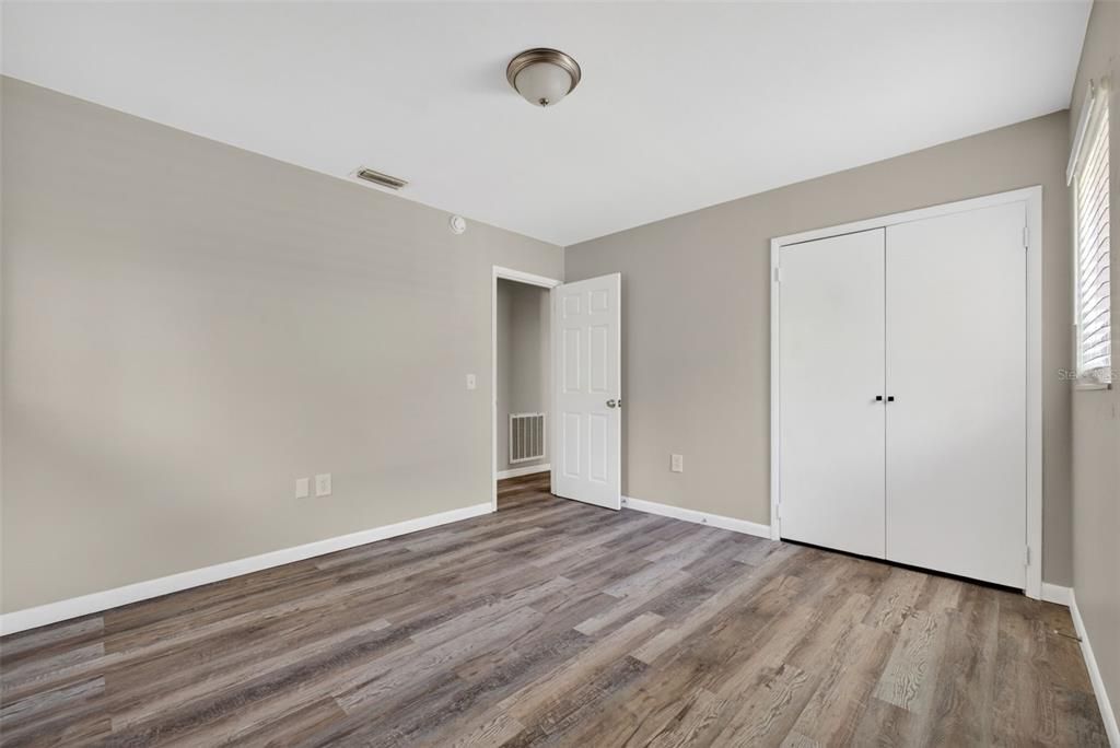 Active With Contract: $236,900 (3 beds, 2 baths, 1334 Square Feet)