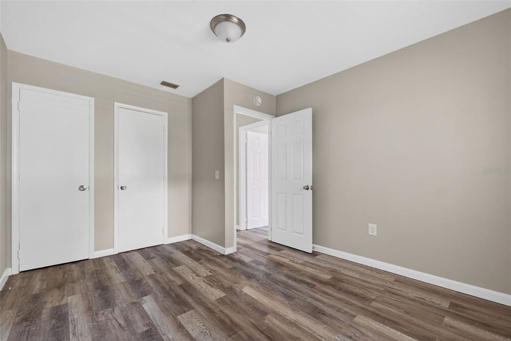 Active With Contract: $236,900 (3 beds, 2 baths, 1334 Square Feet)