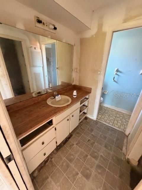 合同活跃: $145,000 (3 贝兹, 2 浴室, 1630 平方英尺)