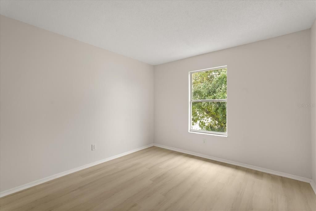 Activo con contrato: $279,900 (3 camas, 2 baños, 1378 Pies cuadrados)
