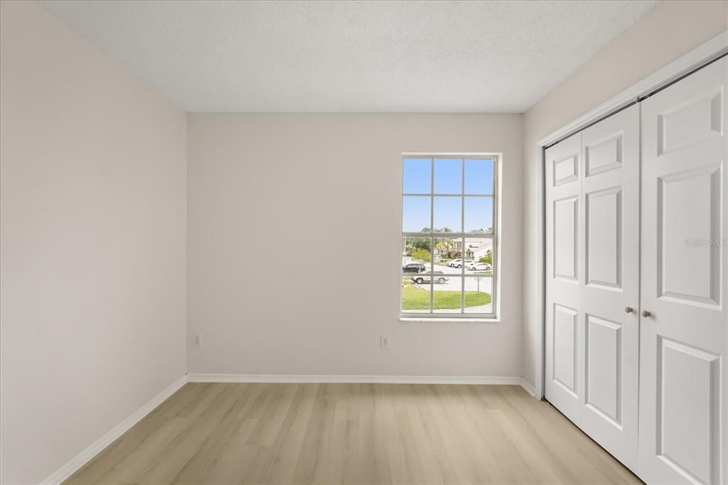 Activo con contrato: $279,900 (3 camas, 2 baños, 1378 Pies cuadrados)