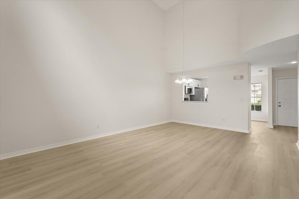 Activo con contrato: $279,900 (3 camas, 2 baños, 1378 Pies cuadrados)
