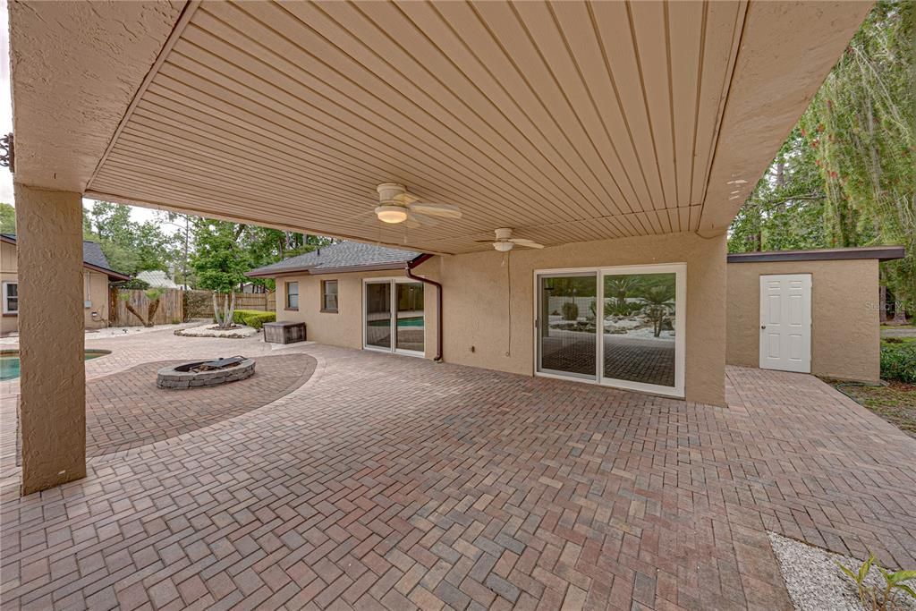 Active With Contract: $825,000 (4 beds, 3 baths, 2866 Square Feet)