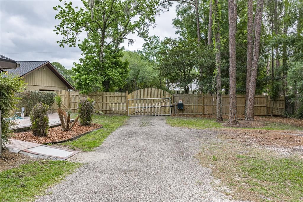 Active With Contract: $825,000 (4 beds, 3 baths, 2866 Square Feet)