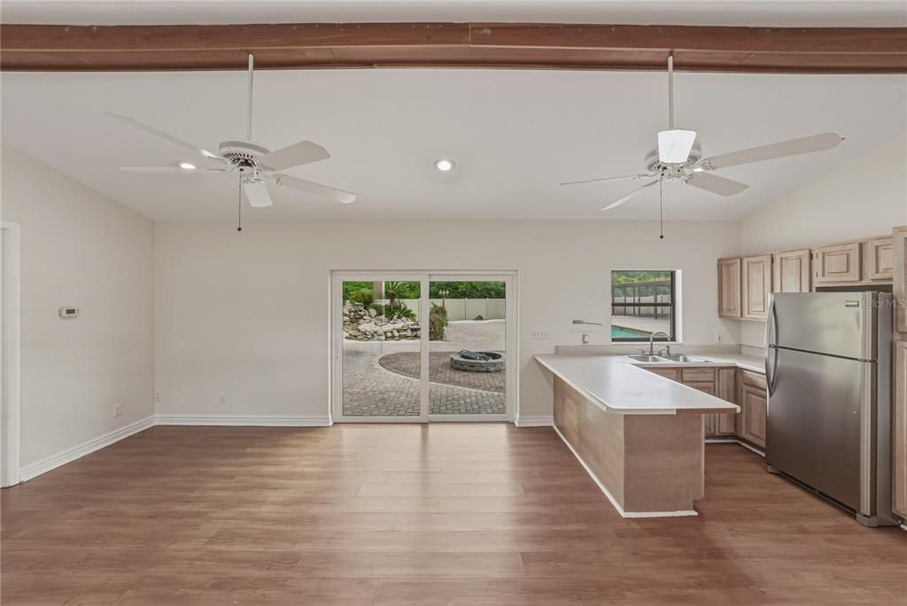 Active With Contract: $825,000 (4 beds, 3 baths, 2866 Square Feet)