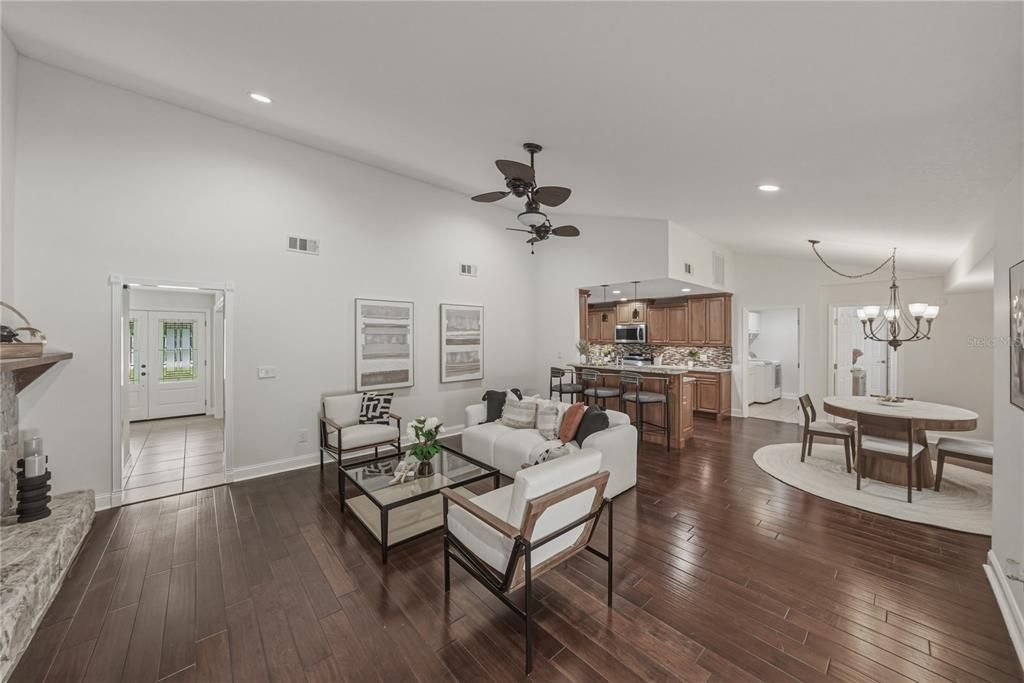 Active With Contract: $825,000 (4 beds, 3 baths, 2866 Square Feet)