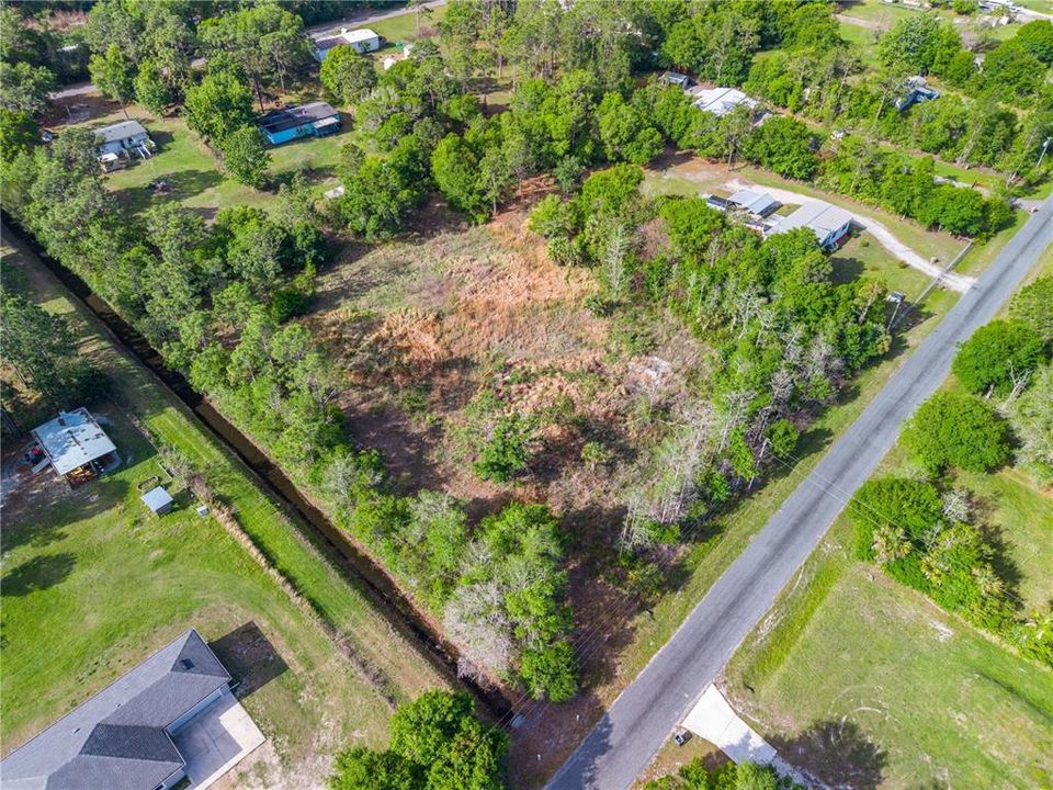 На продажу: $109,900 (1.85 acres)