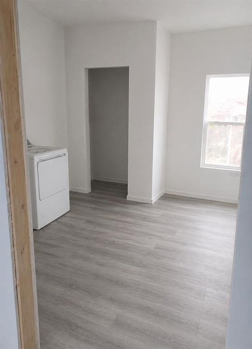 For Sale: $120,000 (2 beds, 1 baths, 1264 Square Feet)